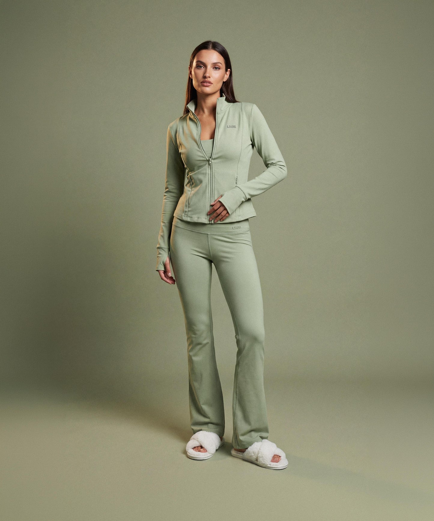 Yoga Set Matcha am Modell